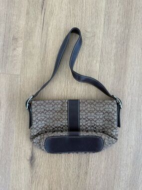 Vintage Coach Brown Signature Canvas Shoulder Bag from 2000’s